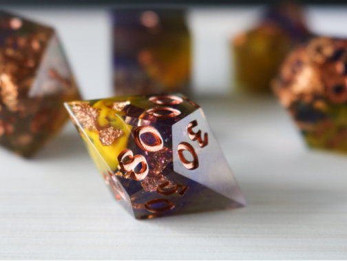 PURPLE AND GOLD HANDMADE RESIN DICE SET RPG GAME DND MTG TABLETOP GAMING