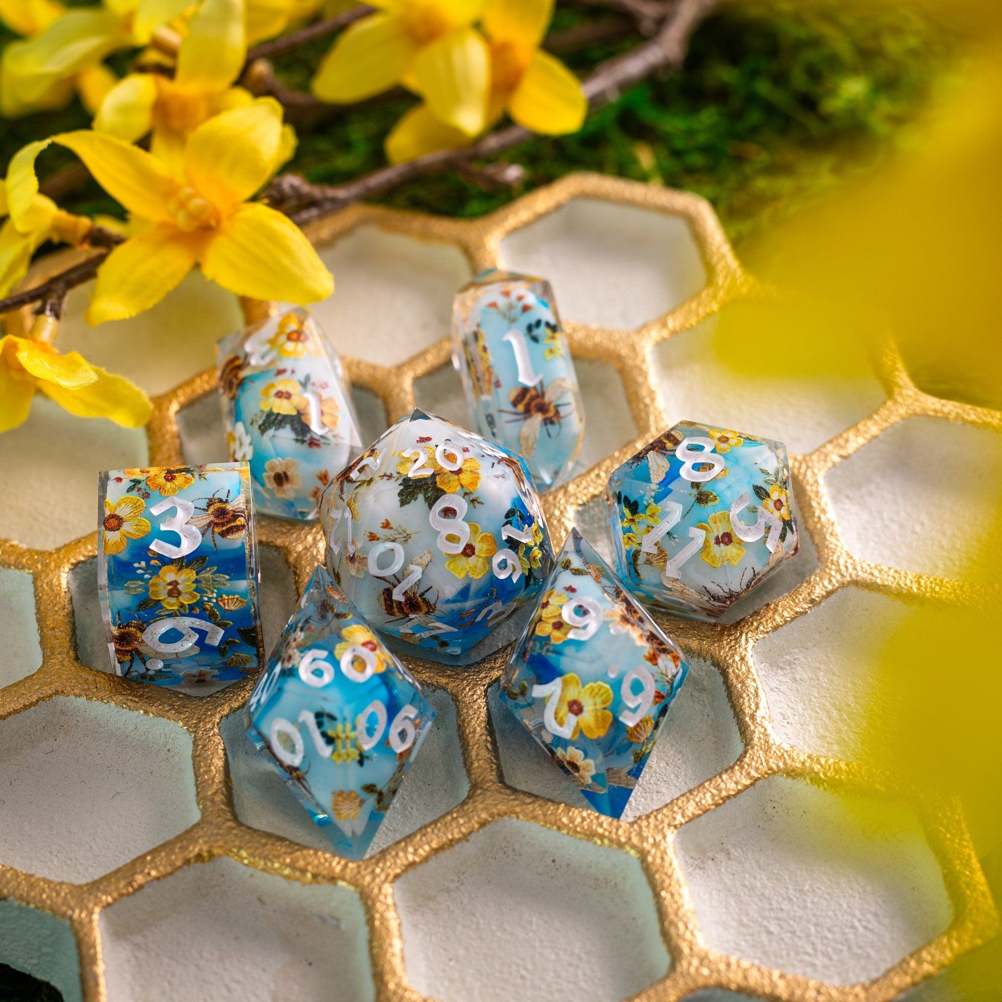 Bees And Flower Handmade Resin DND Dice Set - Full Set And Free Dice Box